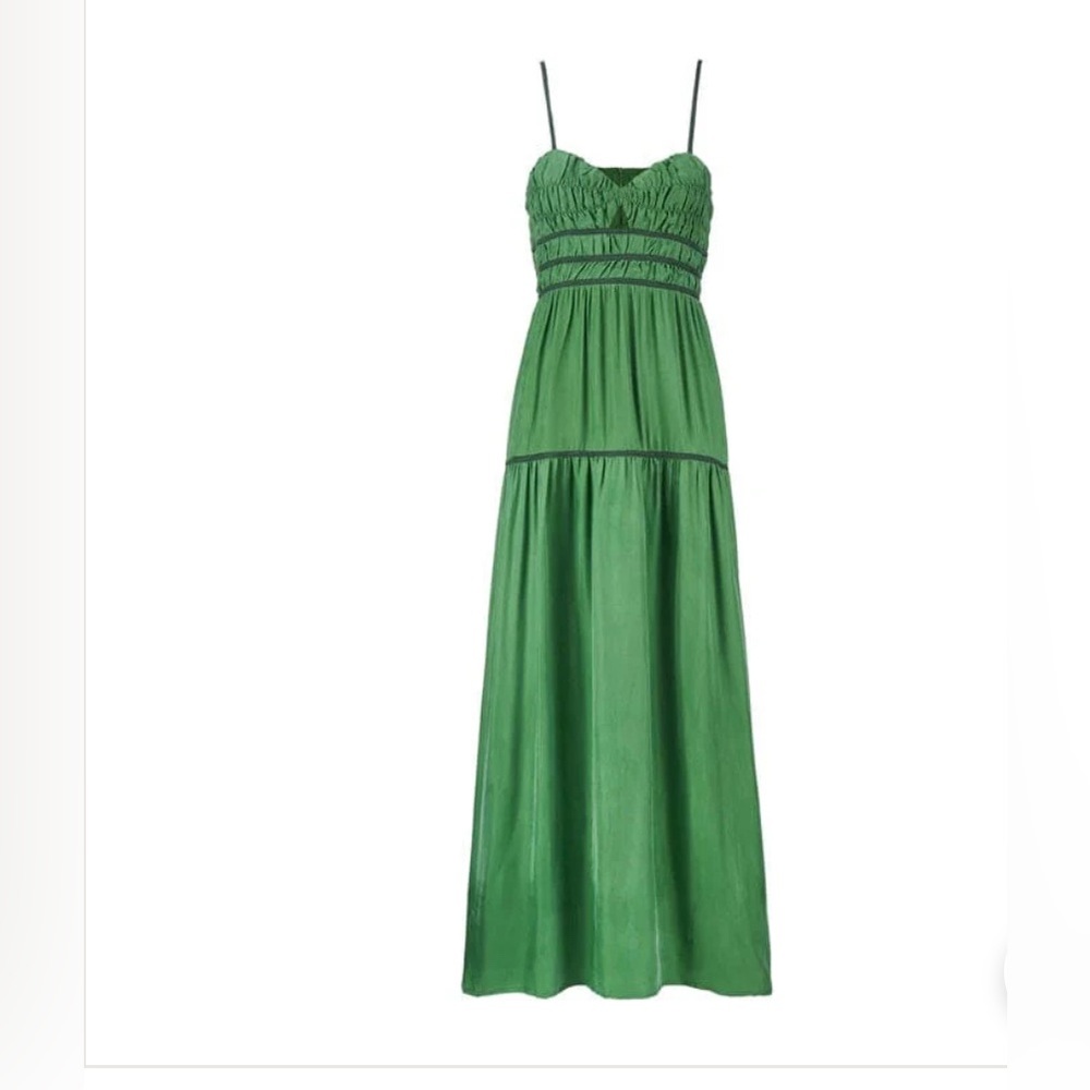 Sancia The Jami Dress - Bottle Green
Elegant Green Maxi Dress
